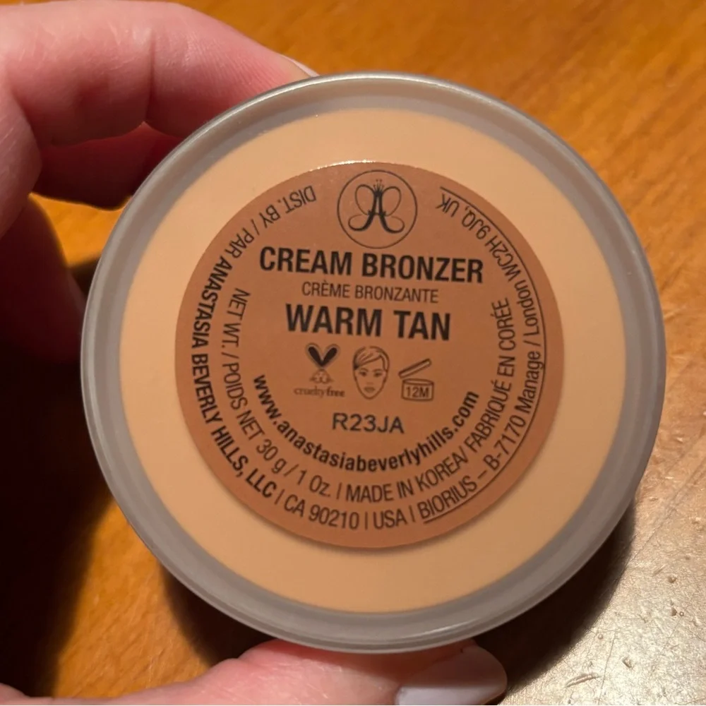 Anastasia Beverly Hills Cream Bronzer
